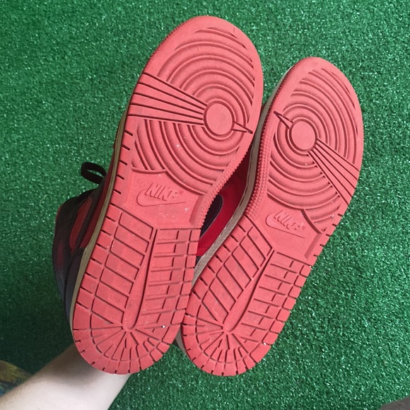 Jordan 1 Mid Reverse Bred (2021) (GS) Red size 7 7y - Picture 7 of 7